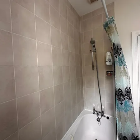 - Millfield Ньюбридж