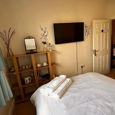 - Millfield * Newbridge (Kildare)