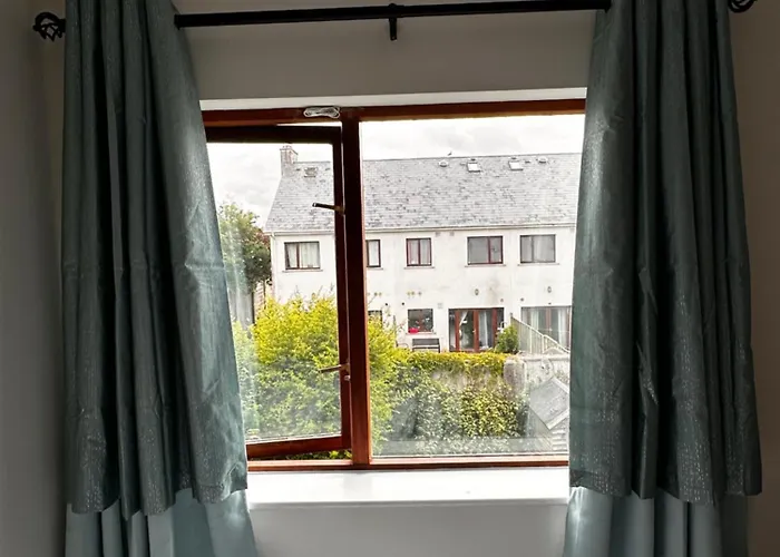 ホームステイ - Millfield ニューブリッジ