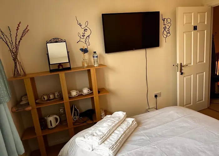 - Millfield * Newbridge (Kildare)